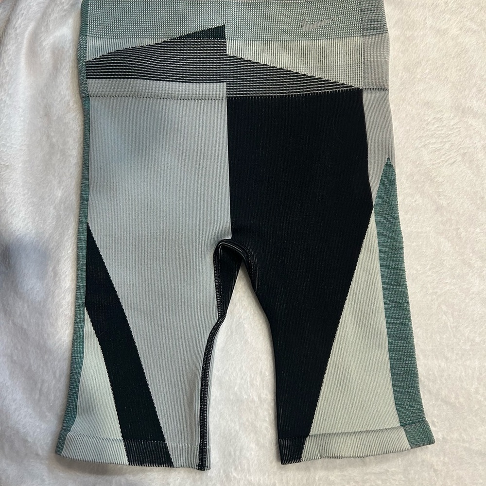 Nike spandex in Black, Gray, Cream and Green. Super fun!